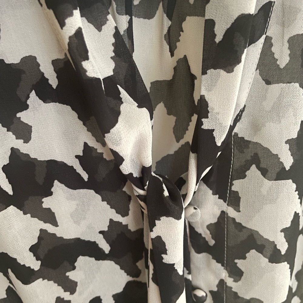 Tahari Black and White Blouse